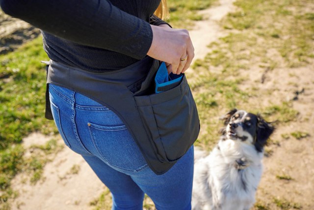 BANDEE: POUCH+ HÖFTVÄSKA MED FICKOR