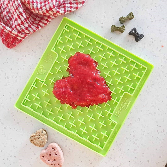 Lickimat Buddy Grön inkl Trixie Lammpaté Kit